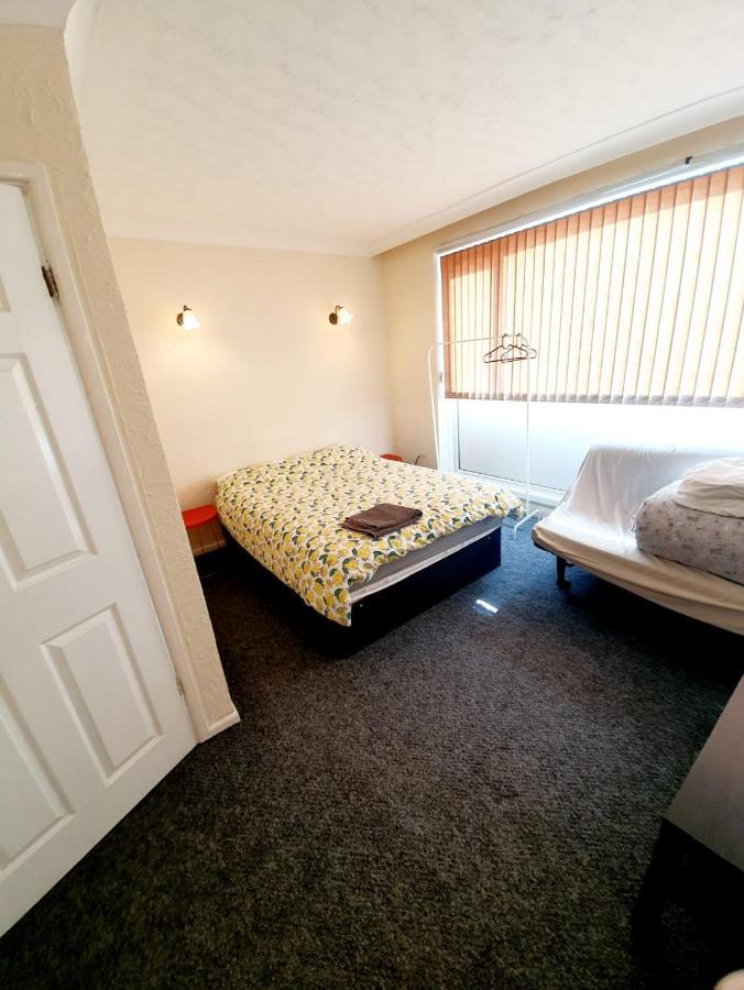 Rayleigh Town Centre 3 Bedroom Apartment Extérieur photo