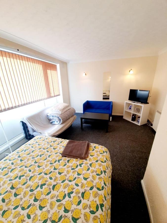 Rayleigh Town Centre 3 Bedroom Apartment Extérieur photo